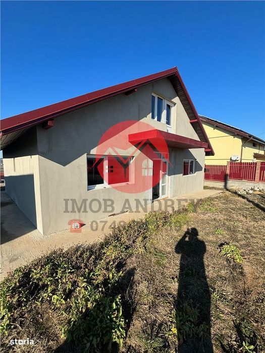 Casa noua de vanzare, parter + mansarda, în Malcoci