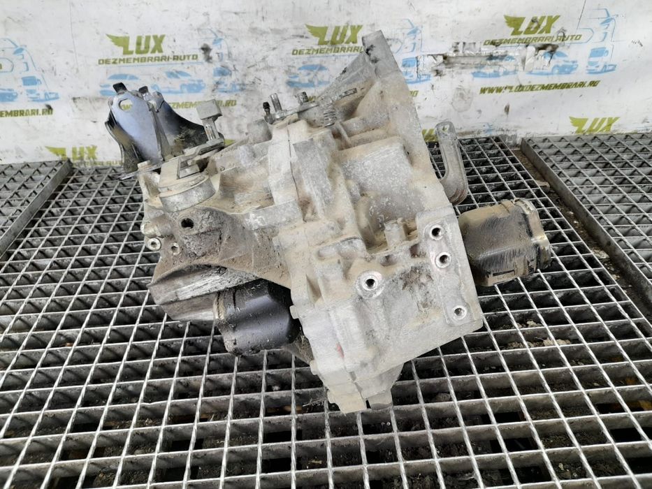 Cutie viteze manuala 6 trepte 1.5 benzina 31115-0d111 Toyota Yaris XP