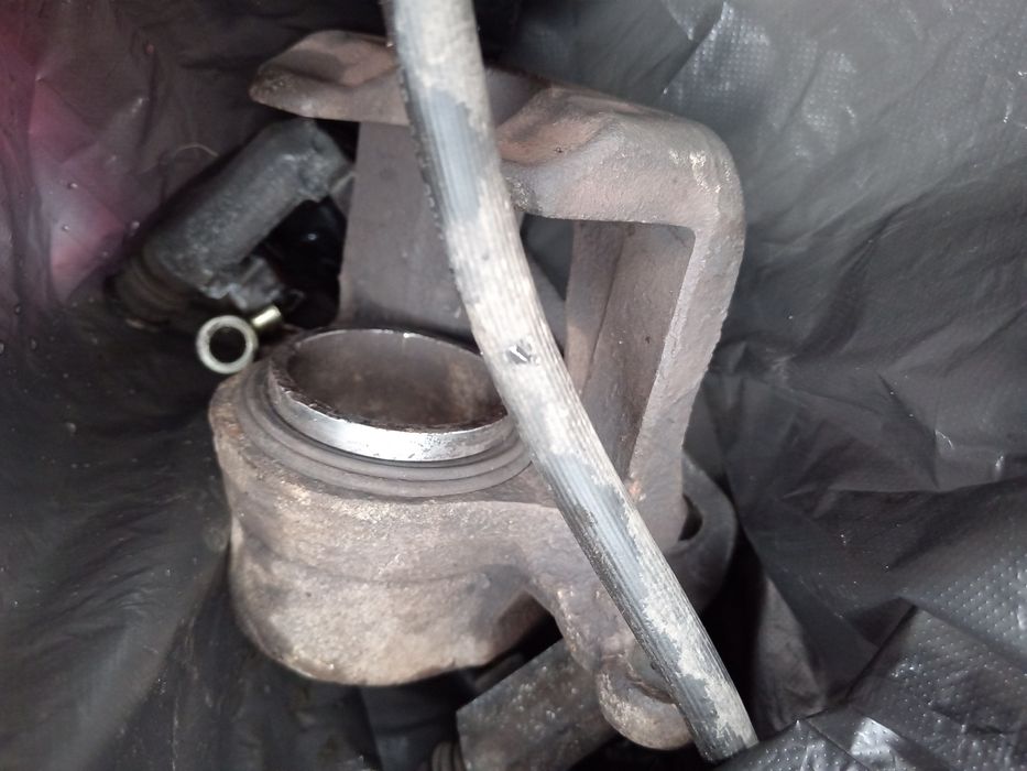 Суппорт ваккум цилиндр б/у оригинал