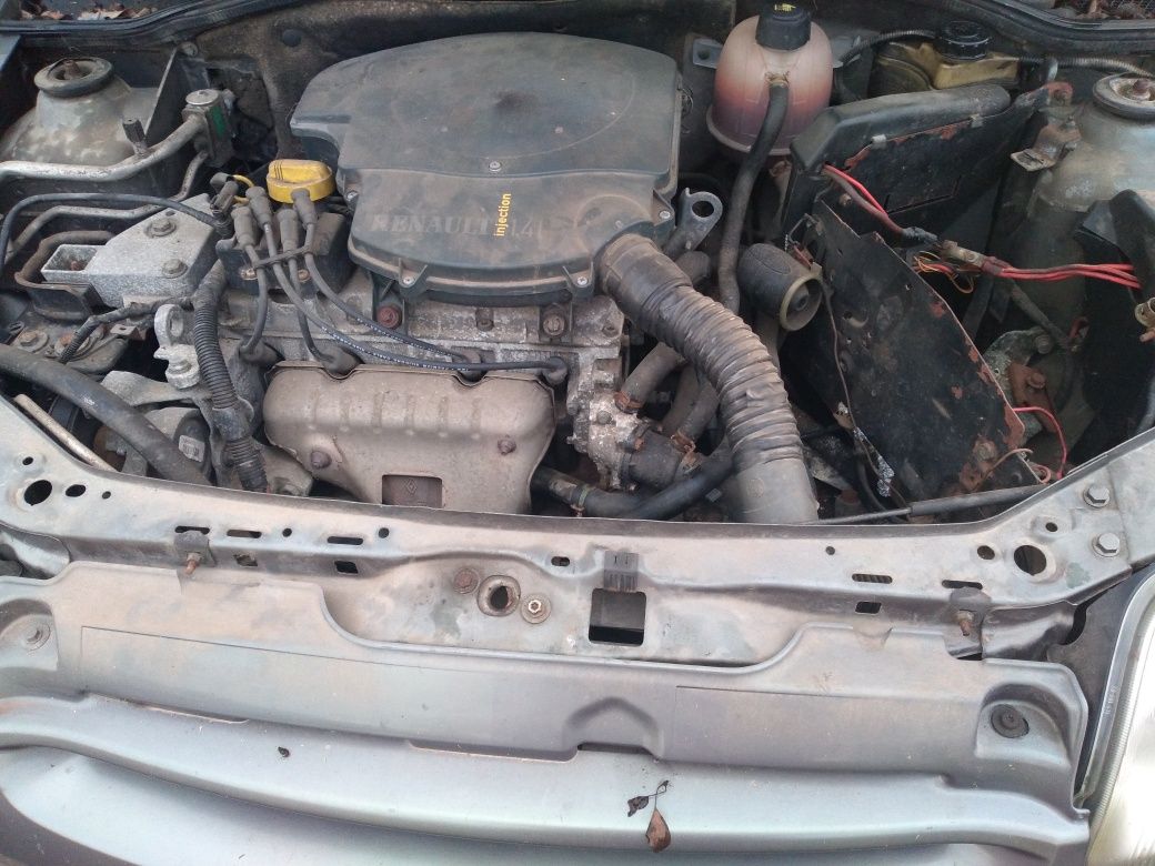 Vand Renault clio 2001