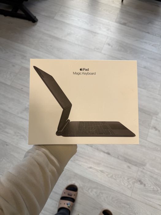 Magic keyboard iPad 11”