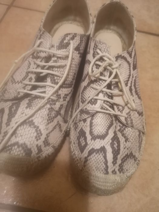 Tenesi tip espadrile