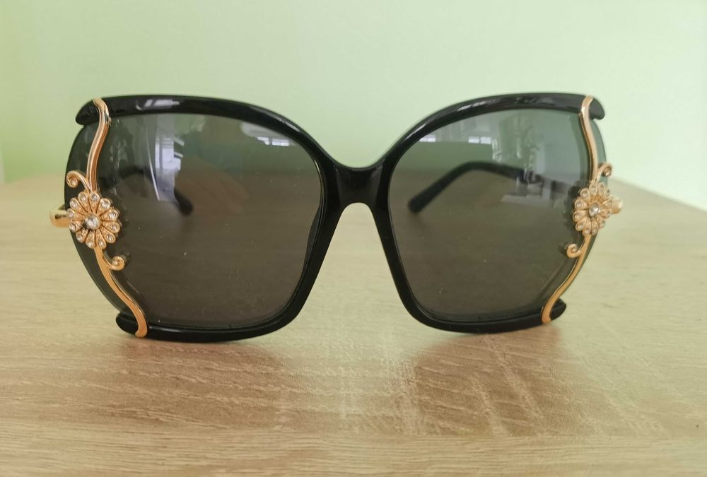 Дамски слънчеви очила