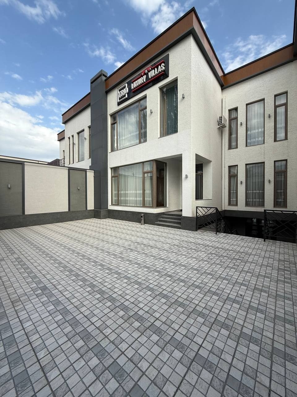 Оилавий ва дўстлар учун «TRIO LUXURY VILLAS-2» 20 кишилик