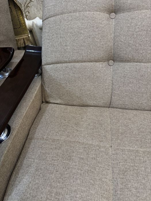 Диван для гостиной комнаты