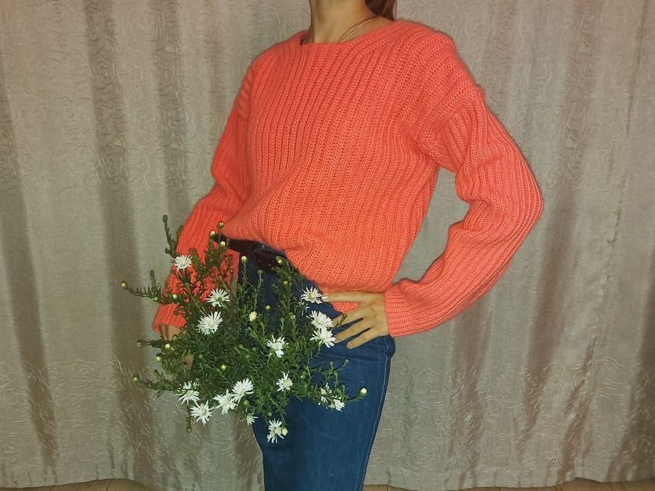 Продам свитер! Ручного вязания!