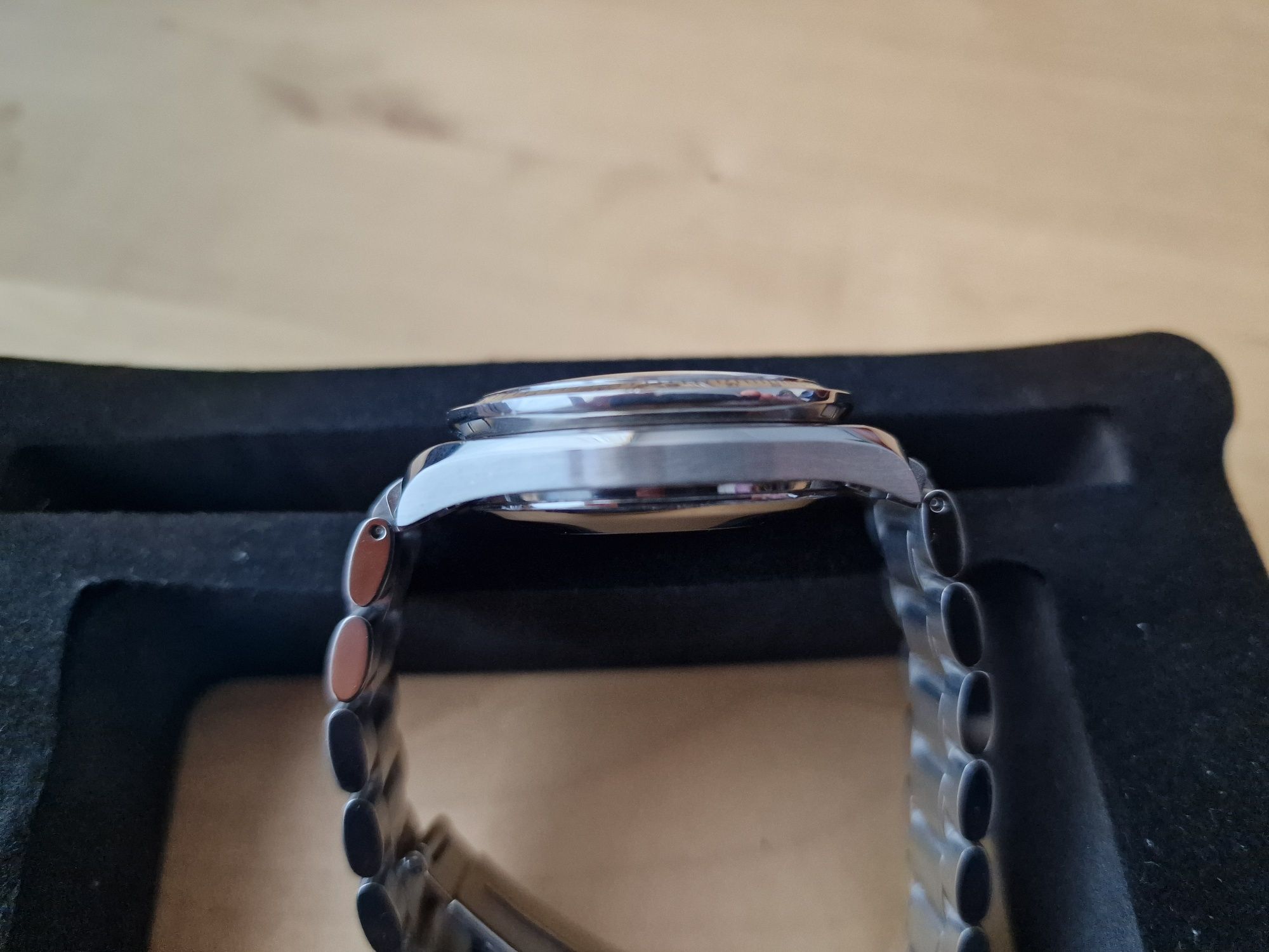 Часовник Omega Speedmaster Date 39mm