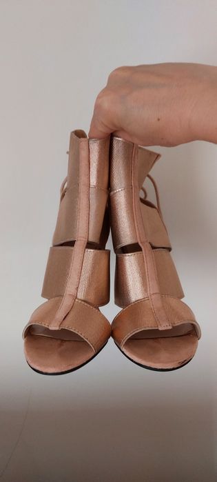 Sandale elegante