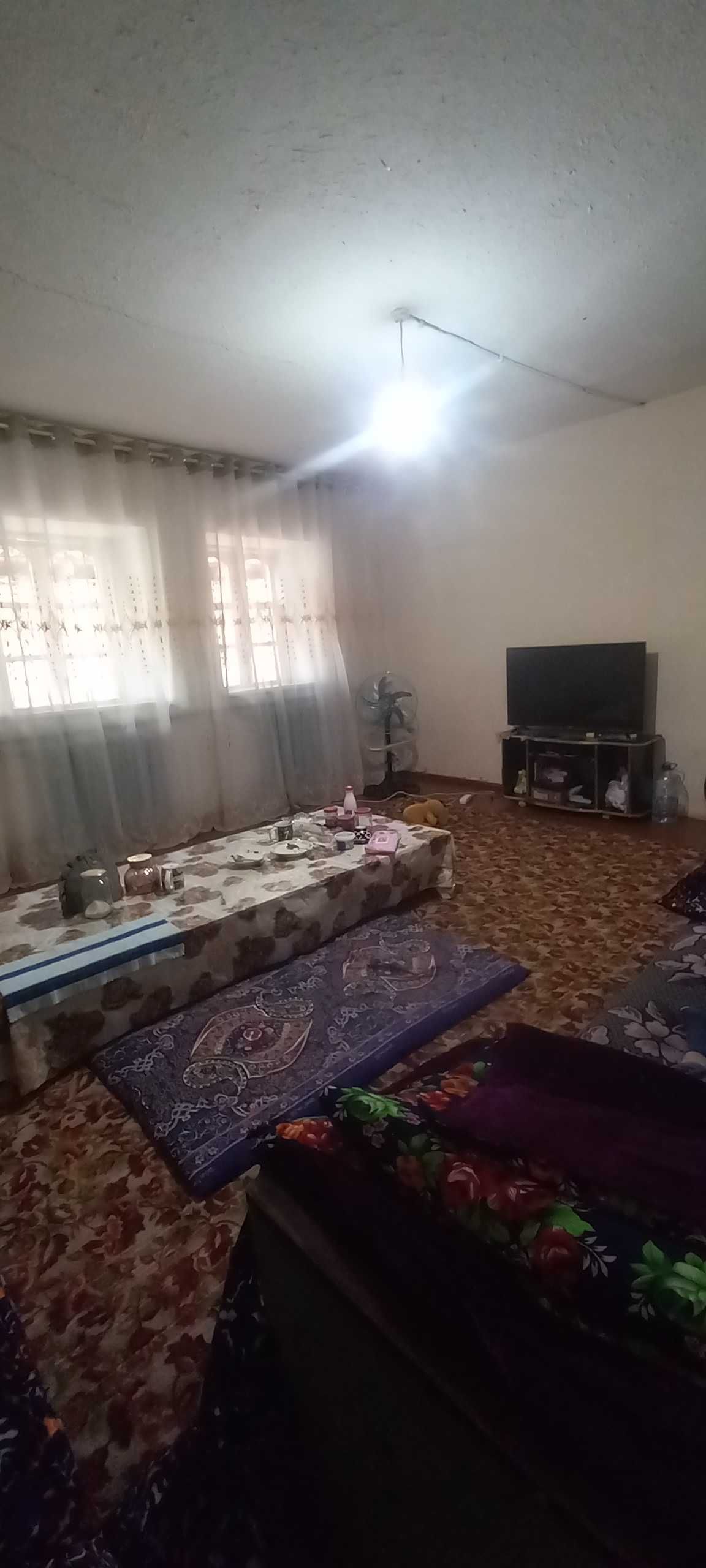 Guliston shahar Dostlik mahallasida hovli uy sotiladi