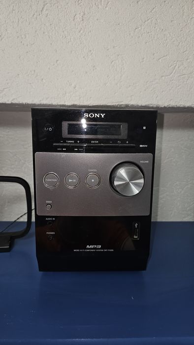 Vând combină mini-sistem Sony CMT-FX205