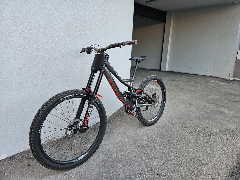 Specialized demo 8
