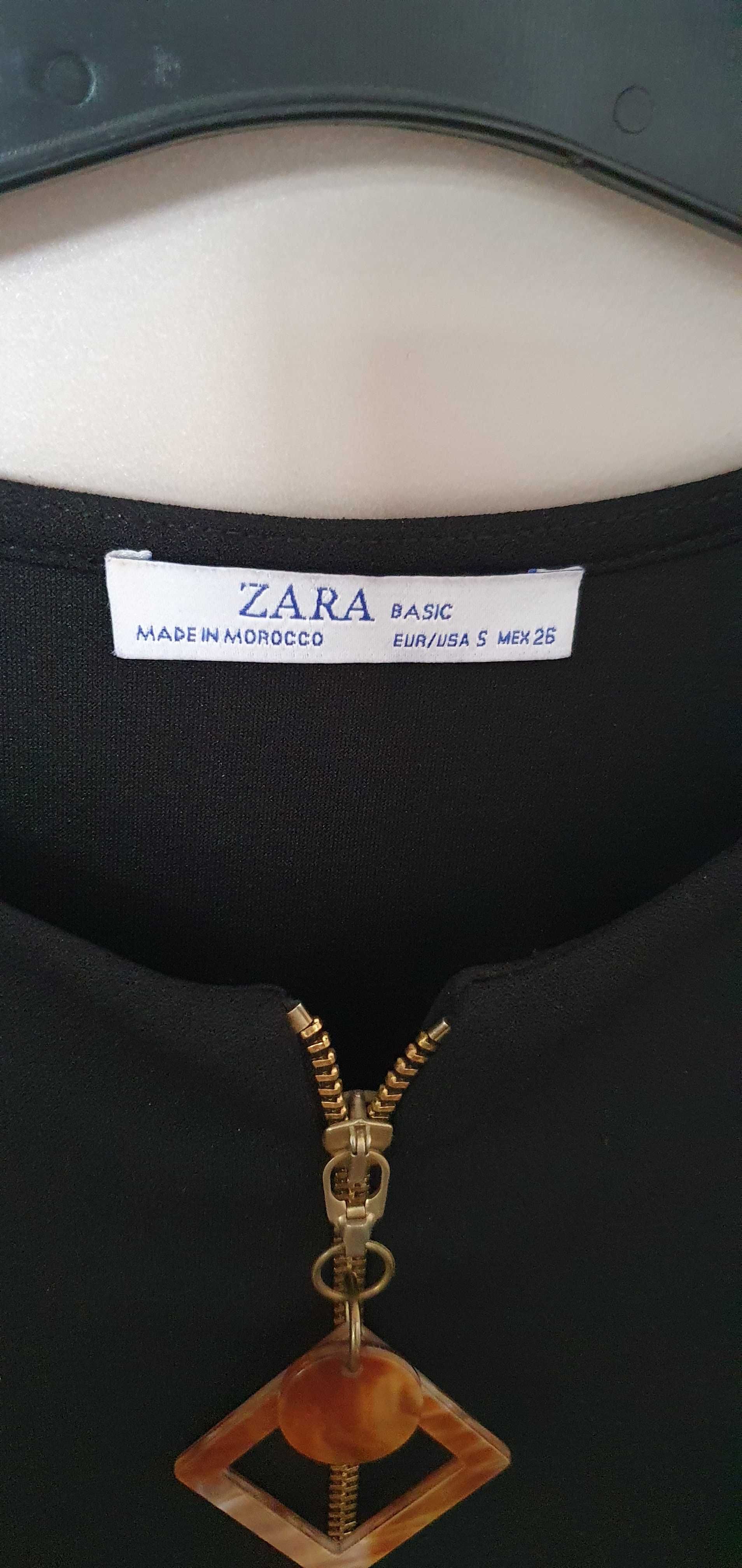 Рокля Zara в черен цвят