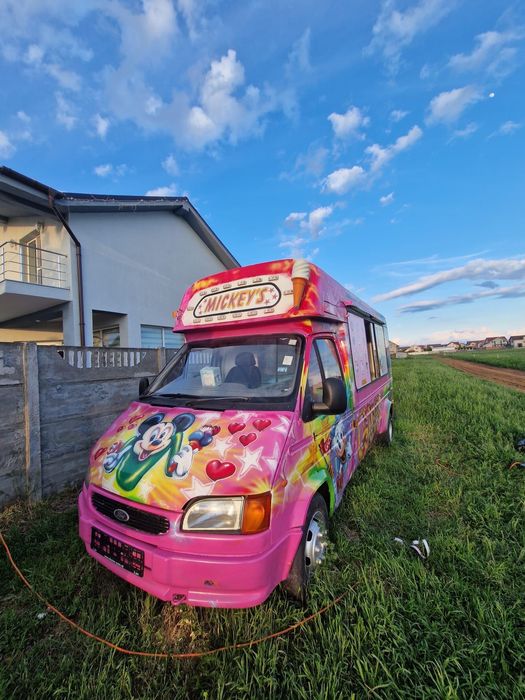 Mașină de înghețată