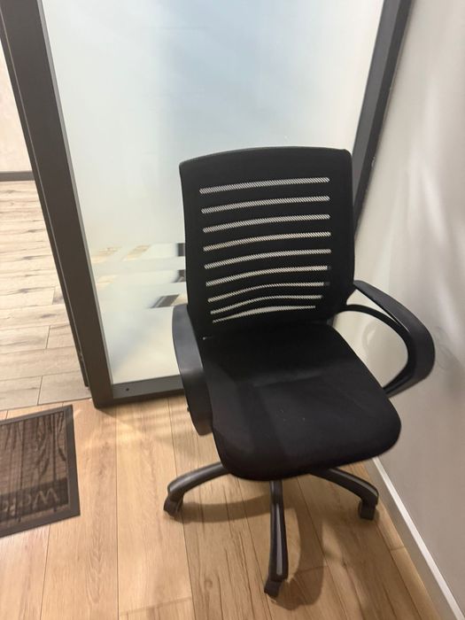 кресло офисное   4шт