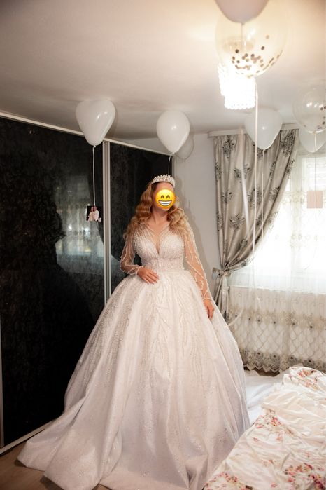 Vand rochie de mireasă