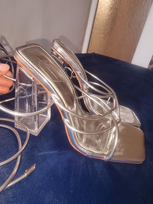 Sandale cu șnur argintii