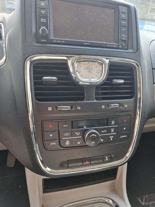 Lancia/ Chrysler Voyager