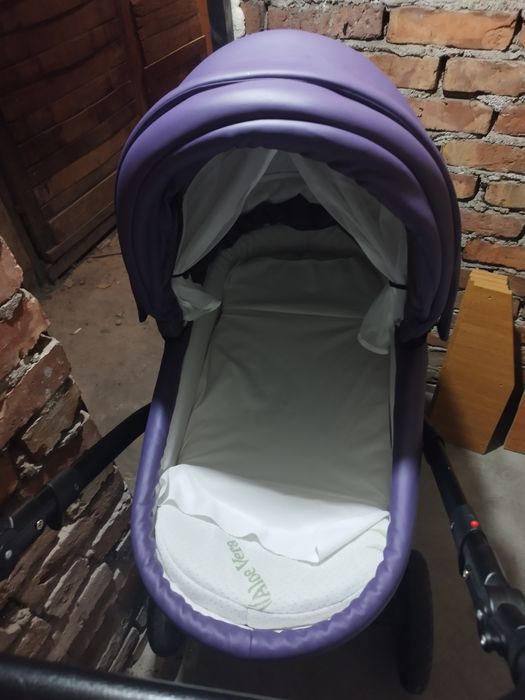 Продавам детска количка Бебе Хит Бонус лятна количка