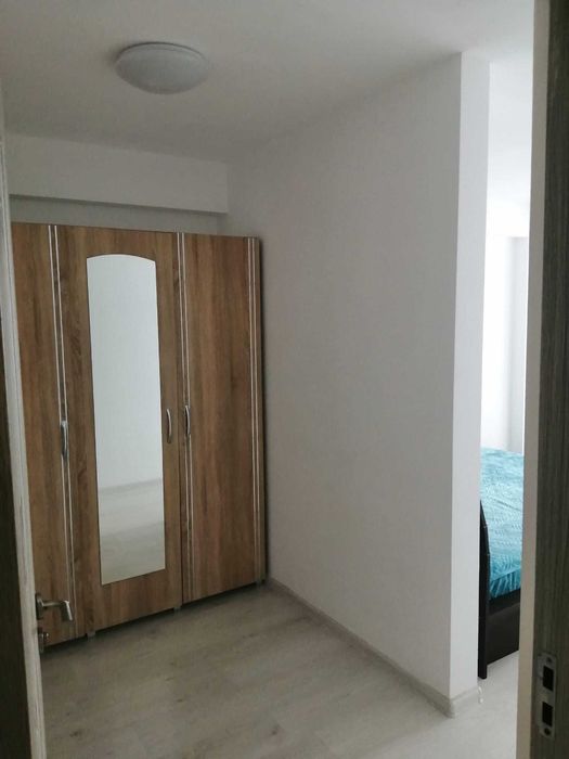 INCHIRIEZ apartament 3 camere, Brașov, Tractorul, str. Nicolae Labiș
