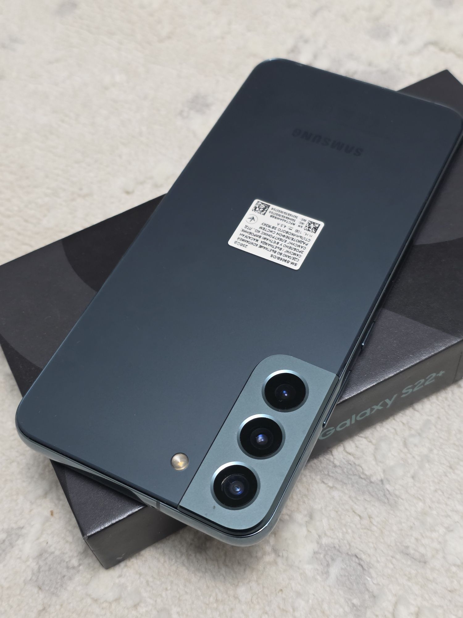 Продам S22+ plus 256 gb на запчасти