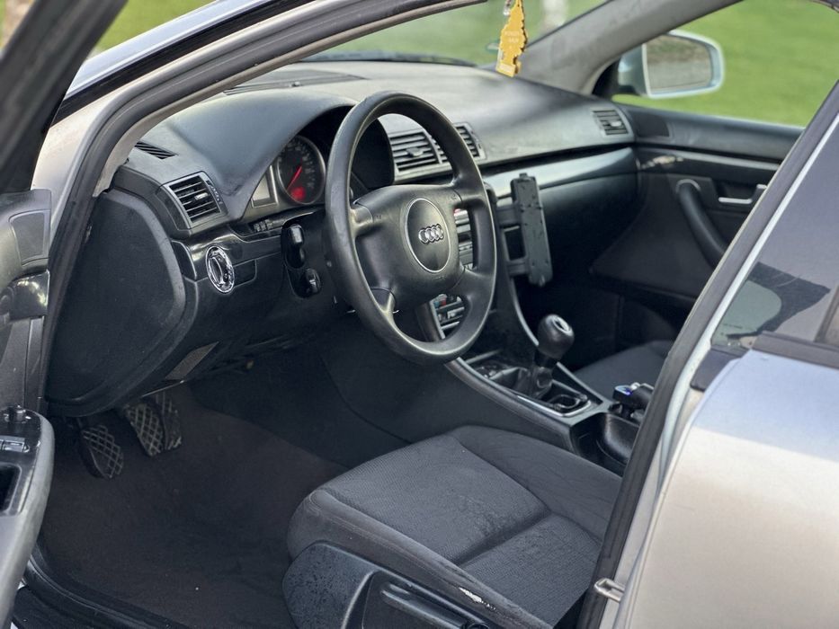 Se vinde urgent Audi A4 B6 1.9 TDI An-2003 131 cp