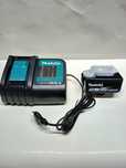 Incarator + acumulator 18V 3.0AH Li-ion Makita