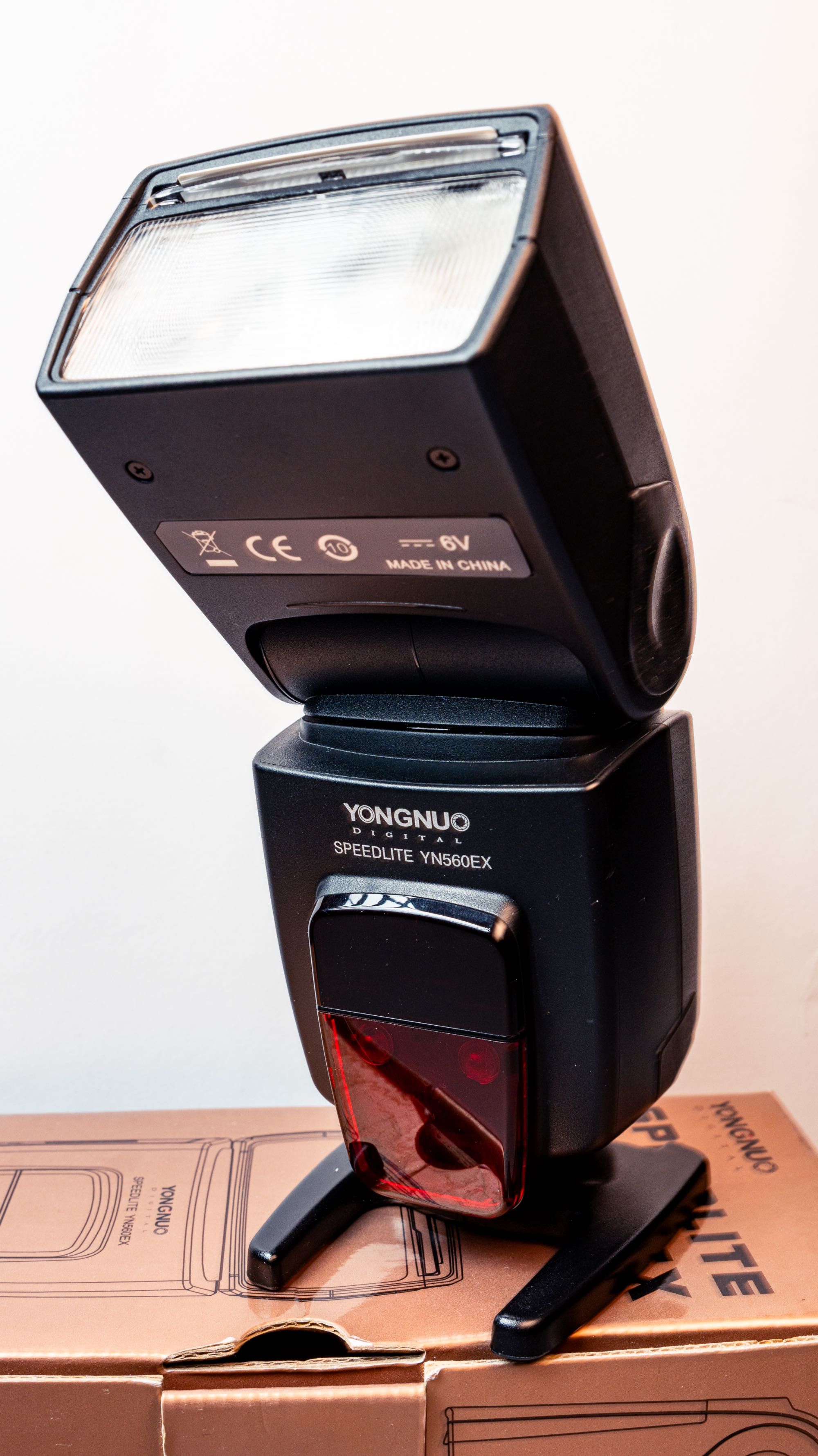 УНИКАЛНА Светкавица за събития и портрети - Yongnuo YN560EX
