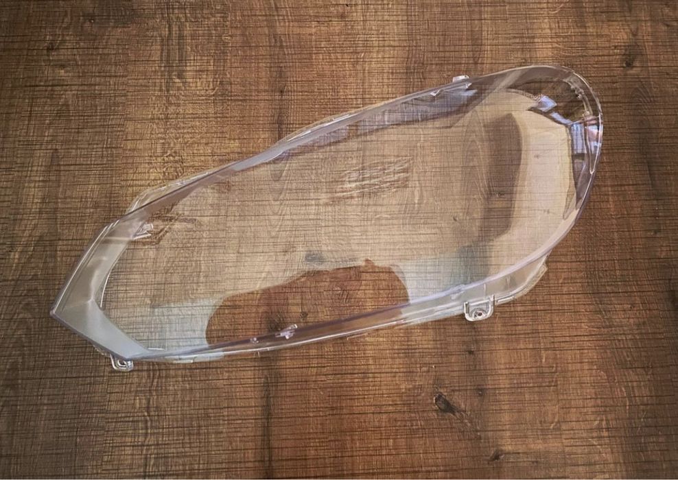 Vw Golf 6 Стъкло фар капаци фарове ремонт рециклиране