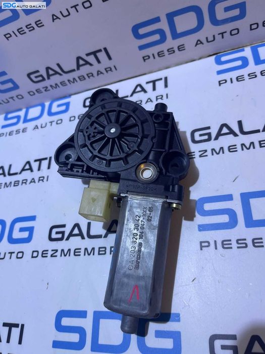 Motoras Geam Macara Electrica Usa Portiera Dreapta Spate Mercedes Clasa C Class W203 2001 - 2007 Cod A2038203042 0130822007