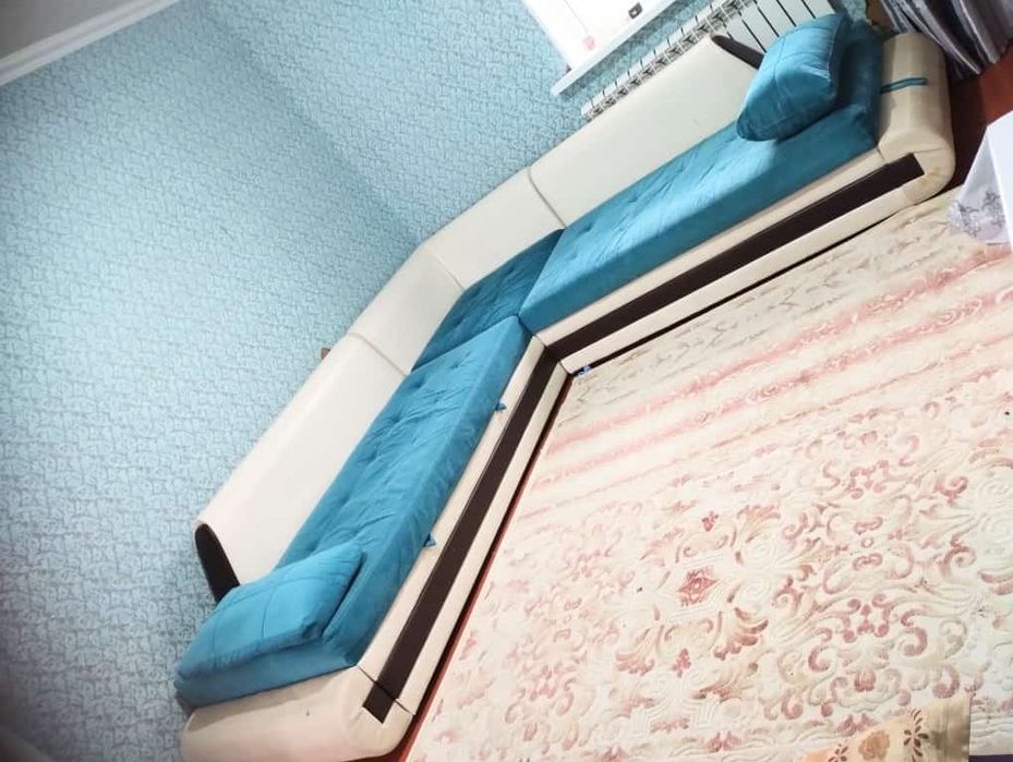 Мягкий уголок в хорошем состоянии