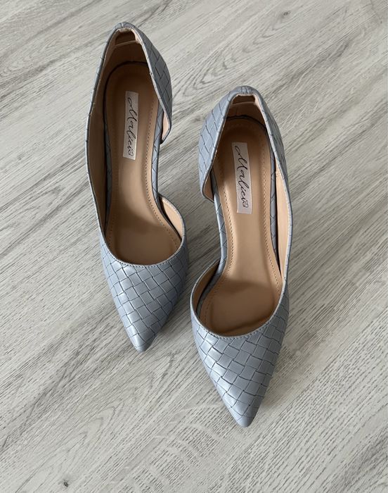 Pantofi stiletto cu toc inalt