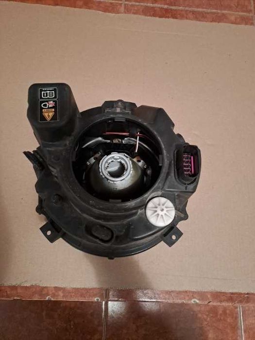 Far stanga Mercedes G Class W463 xenon original