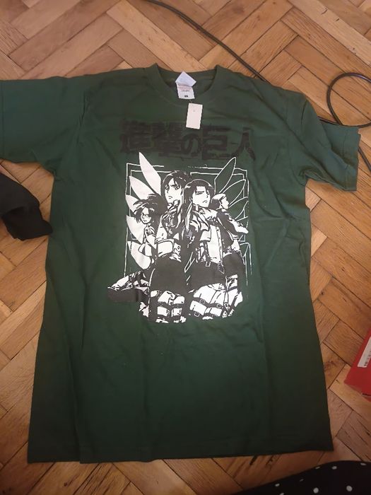 Тениска attack on titan