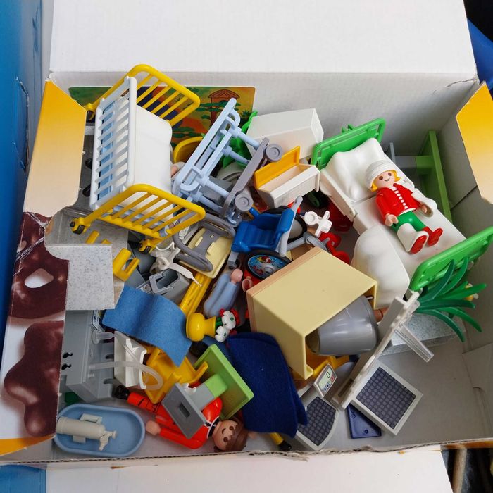 ТОП ОФЕРТА   Playmobil 4404 клиника / болница