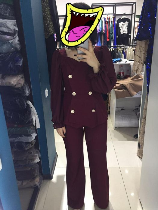 брючный костюм для девушки