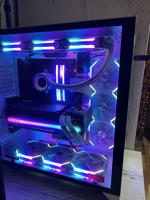 Placa video RADEON RX 7900 XT 20GB- AMD RYZEN 7 7800 X3D