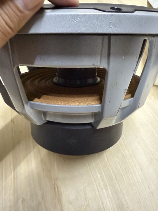 JL Audio 12W6v2  американский топовый сабвуфертоповый