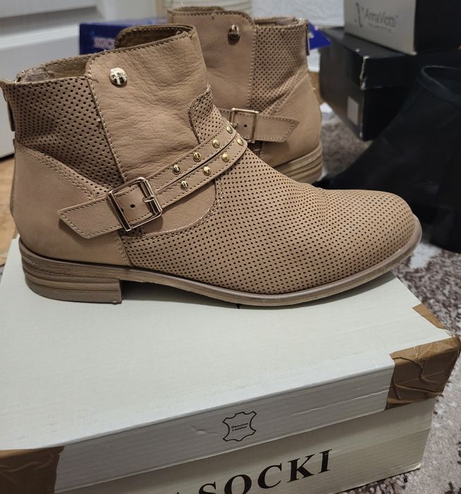 Vand ghetuțe piele naturala