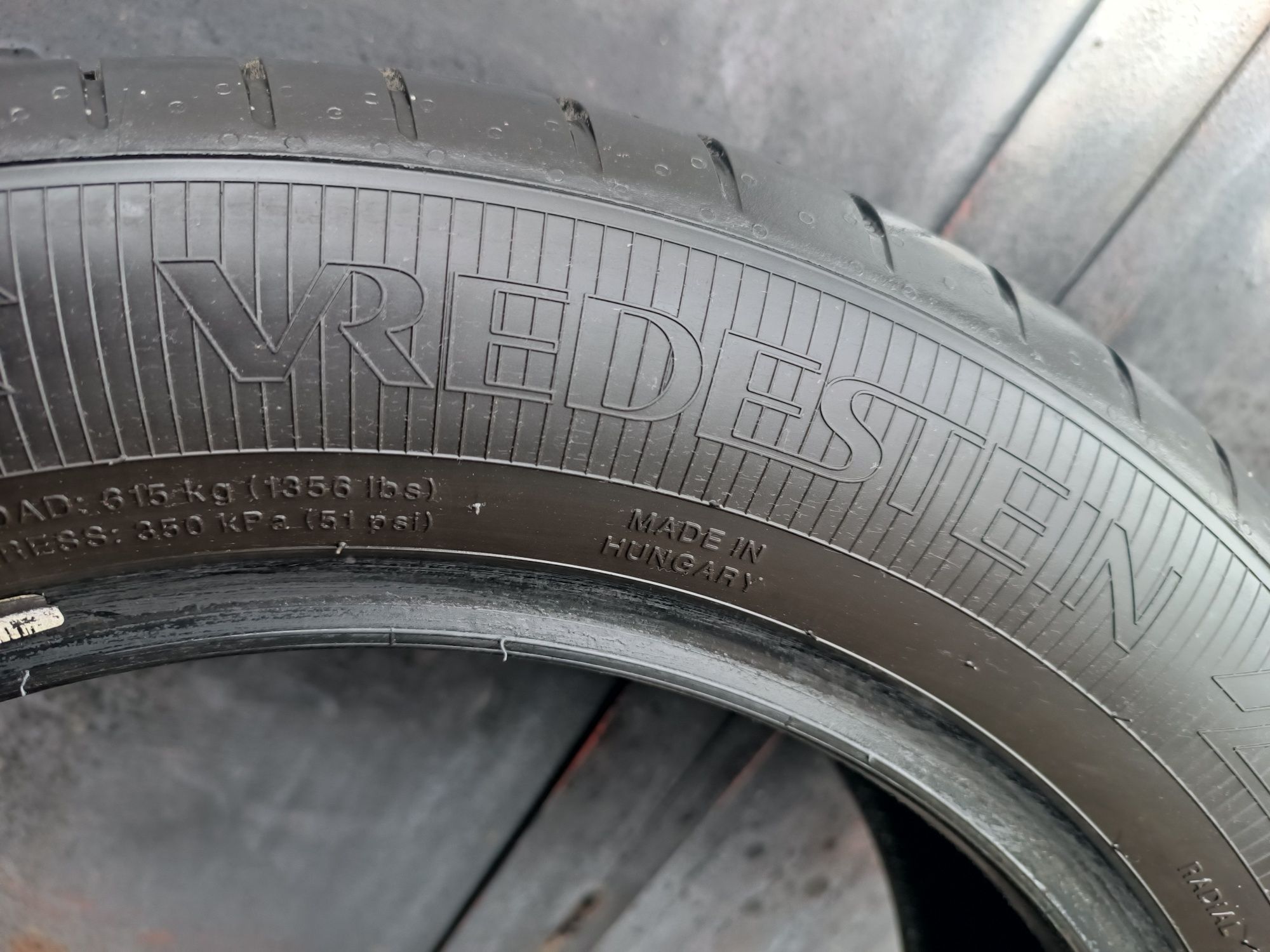 205/55/16 Vredestein