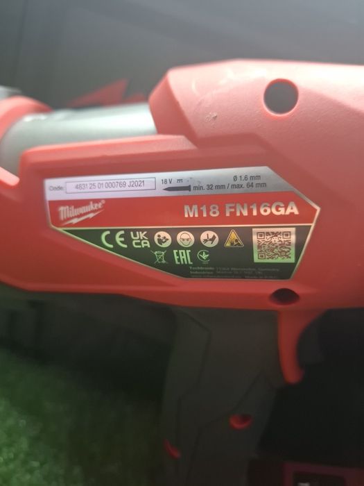 Чисто нов такер на Milwaukee M18 FN16GA