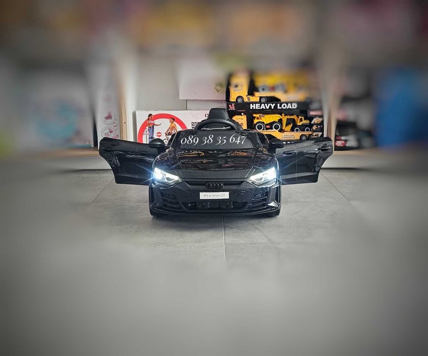 ТОП ЦЕНА!НОВО!Акумулаторна кола AUDI RS E-tron с меки гуми,12V батерия