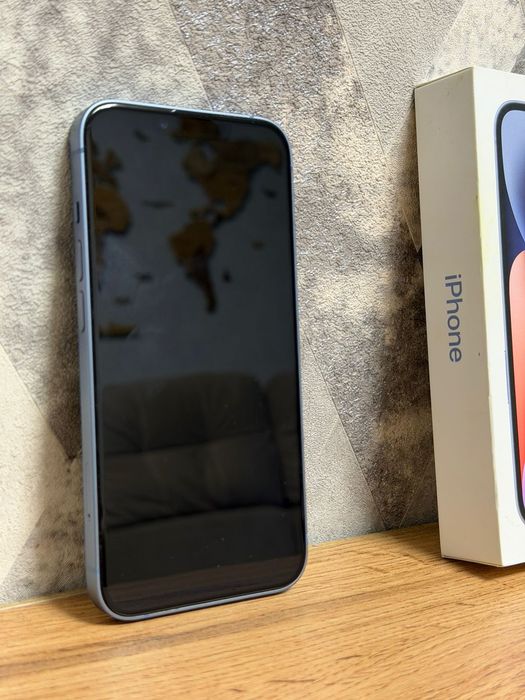 Продам IPhone 14 256Gb