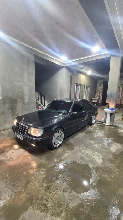 W 124  amg  sotiladi yil 1993 matir 111 e220 zavot