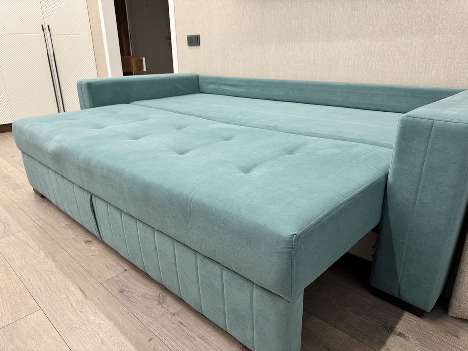 Продам Диван , почти не пользовался , прошел Химчистку