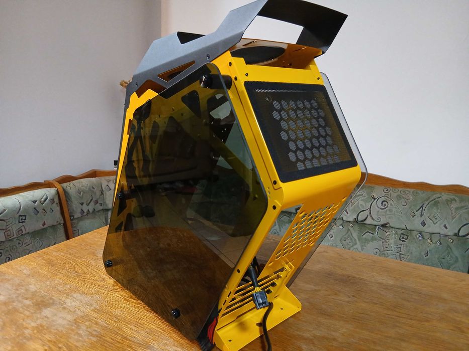 Carcasa AQIRYS Saiph + sursa Corsair 430W