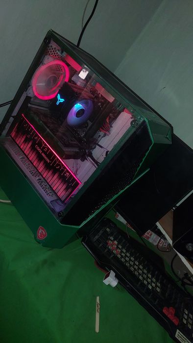 Игровой компьютер сотилади  йоки скутер га обмен