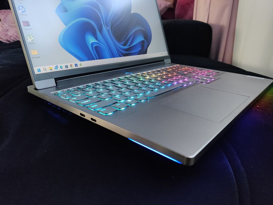 Lenovo Legion 7, rx 6850m xt 12gb, 32gb ram, 1tb ssd, GARANTIE