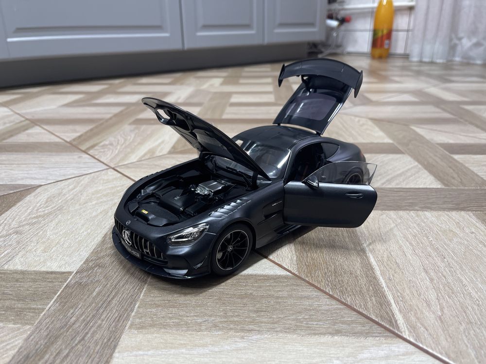 Macheta AMG GT BlackSeries 1/18 EDITIE LIMITATA!!