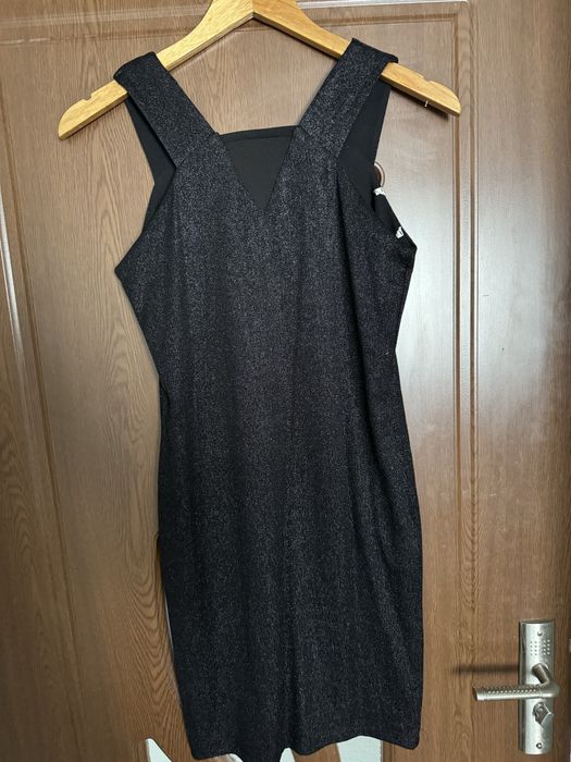 Дамски рокли и гащеризони