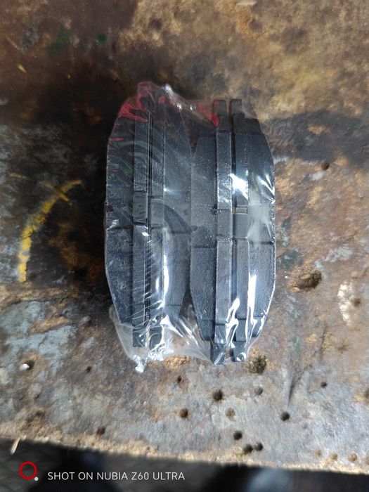 Vind discuri si placute frina fata yaris,prius,Celica,etc